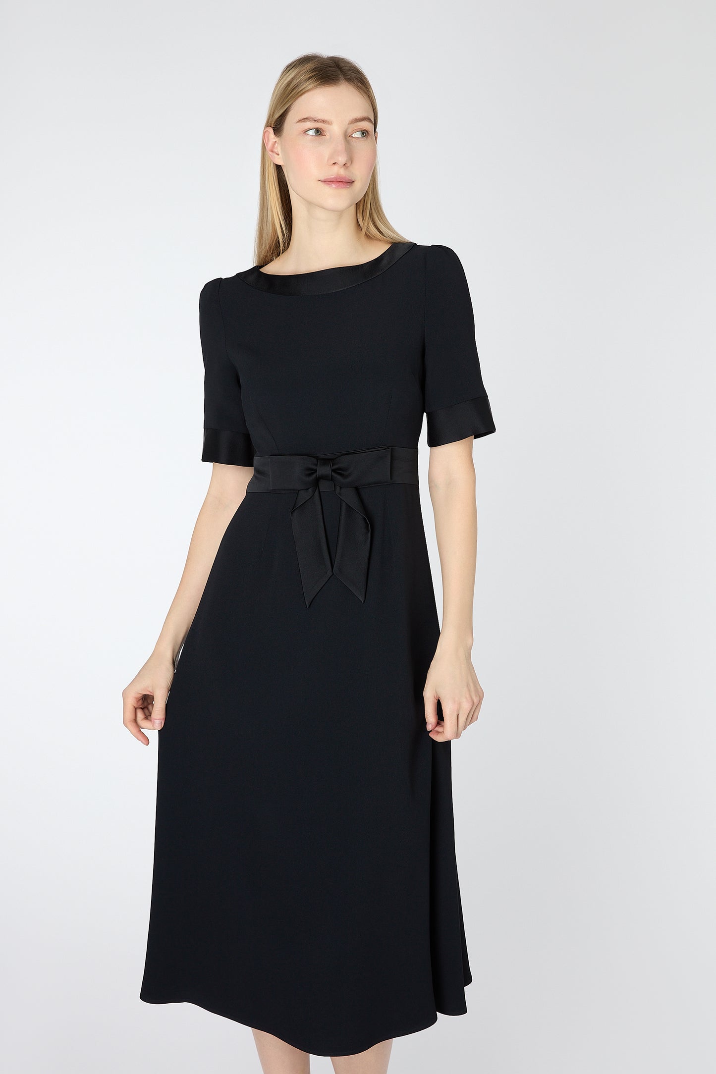 Savannah Cady Midi Dress - Dark Navy